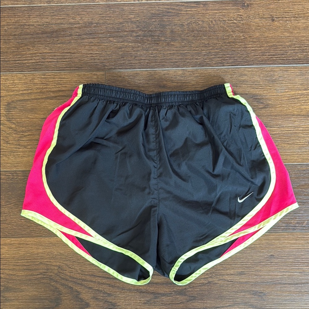 Nike Women's Dri-Fit Temp Shorts